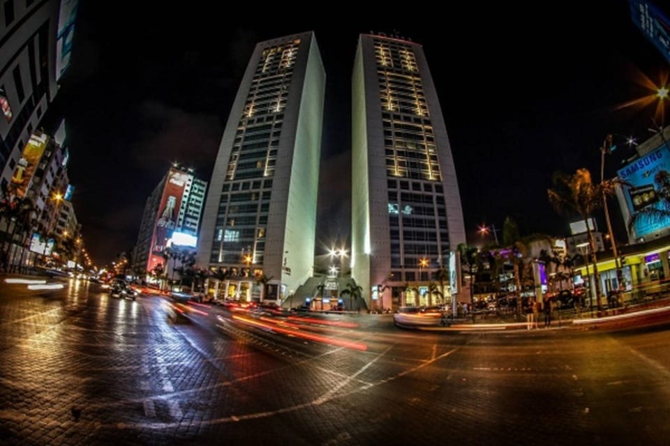 Visite nocturne de Casablanca et dîner traditionnel marocain